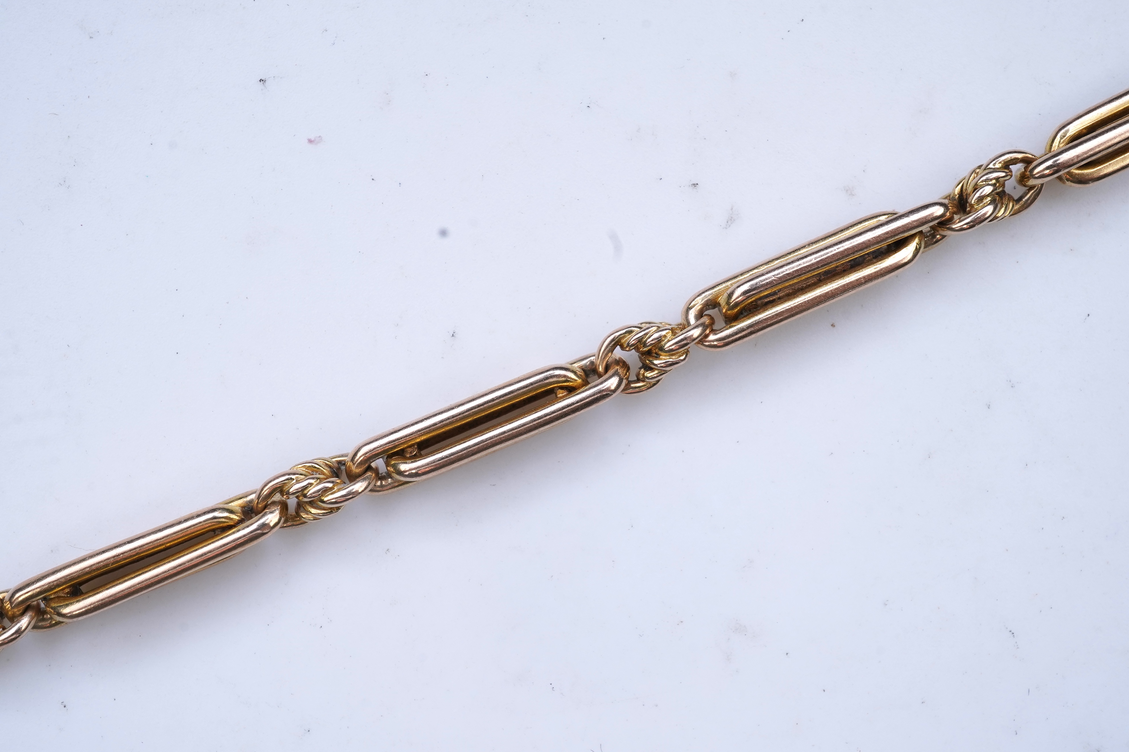 An Edwardian gold bracelet, early 20th century